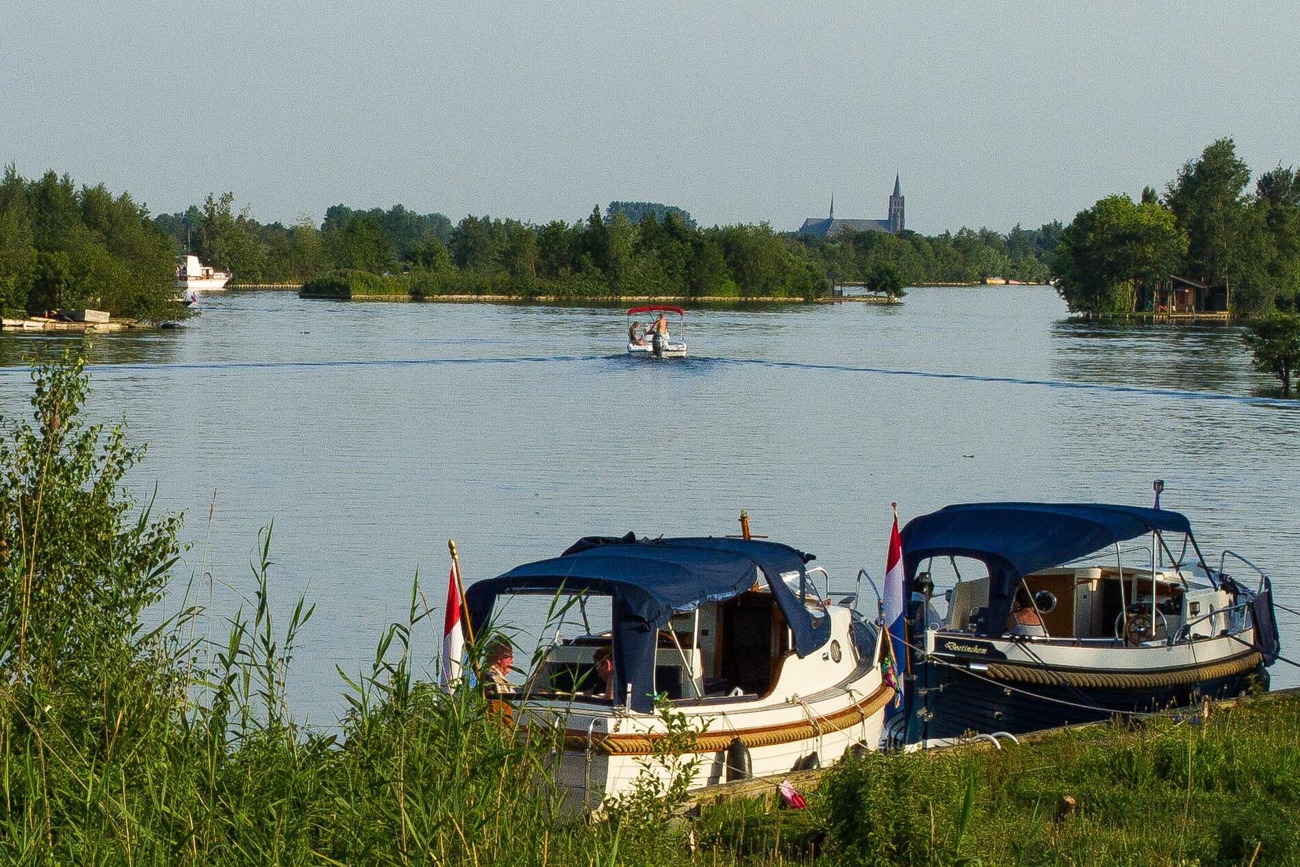 Hotel aan het water Hotel aan het water